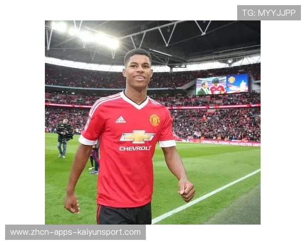 降薪70%！拉什福德14场造13球，敢签阶梯合同留巴萨吗？，拉什福德是哪个球队的