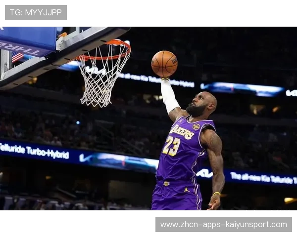 詹姆斯边路强力突破传中，造成对方后卫乌龙